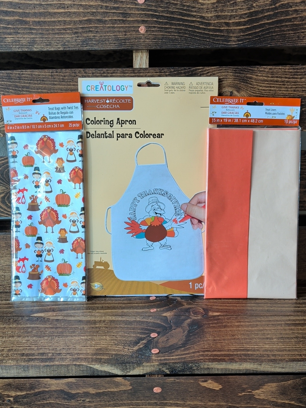 Thanksgiving Coloring Apron, Treat Bags, And Treat Liners